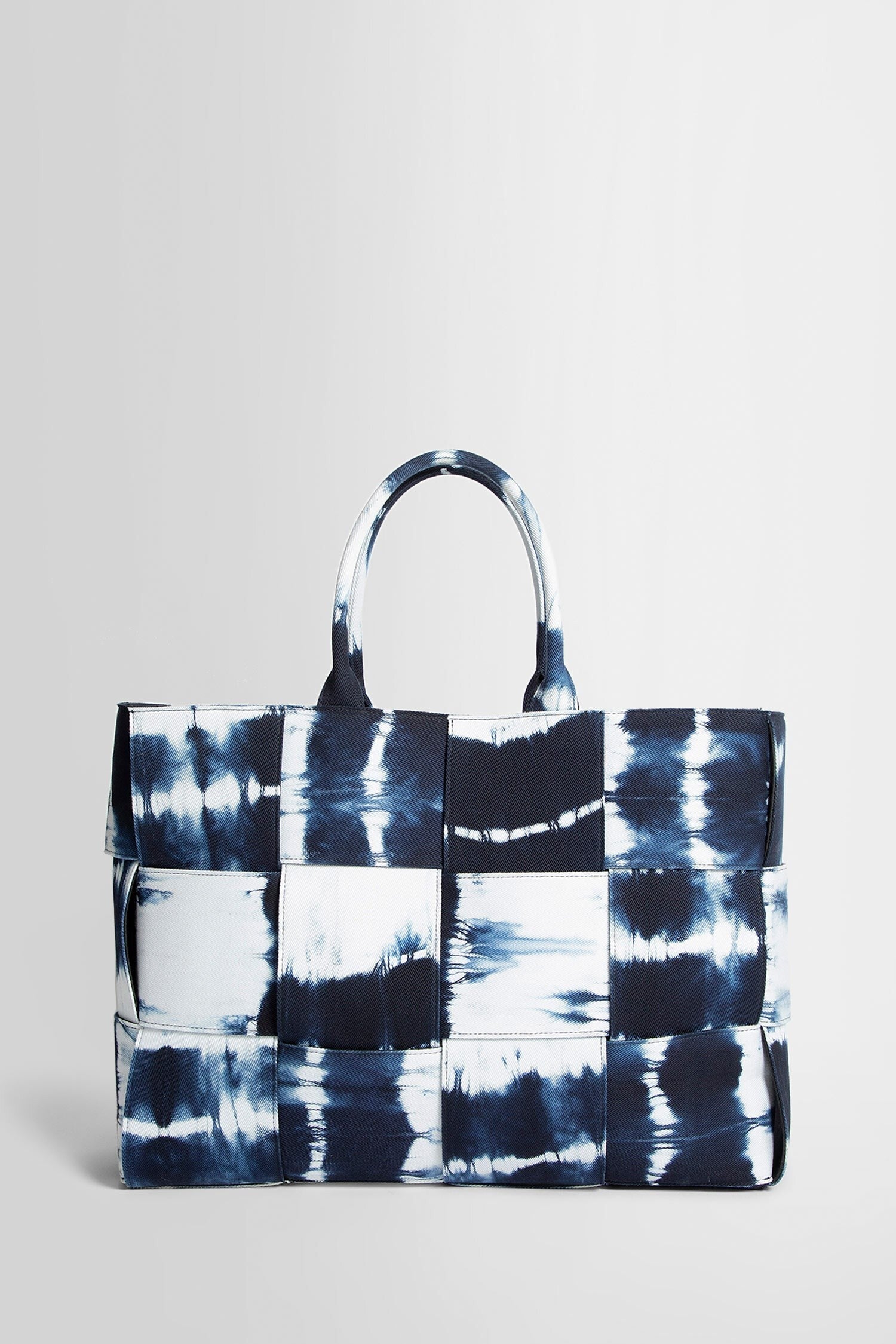 Bottega Veneta - Arco Tote In Intrecciato Tie Dye Denim - Princess Attitude