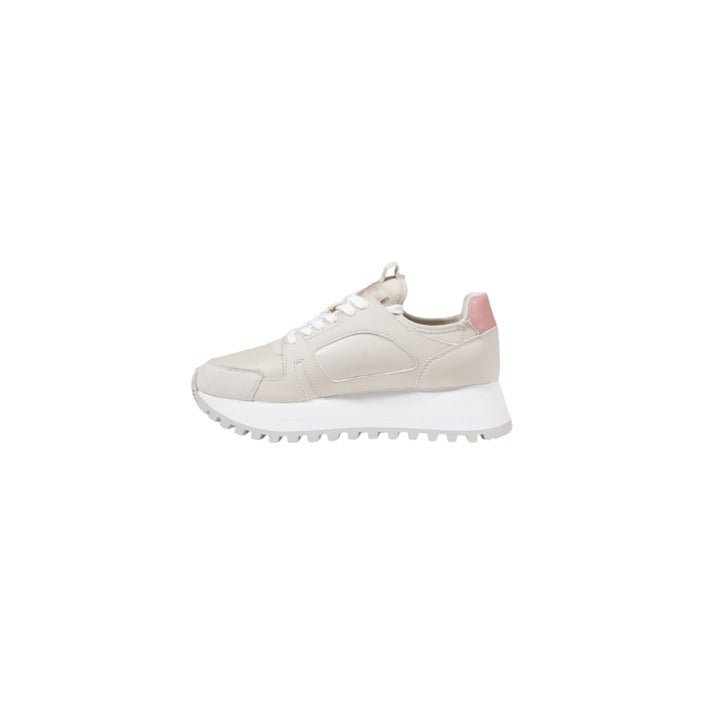 Calvin Klein Jeans Low Top Lace Up Runner Sneakers - Princess Attitude