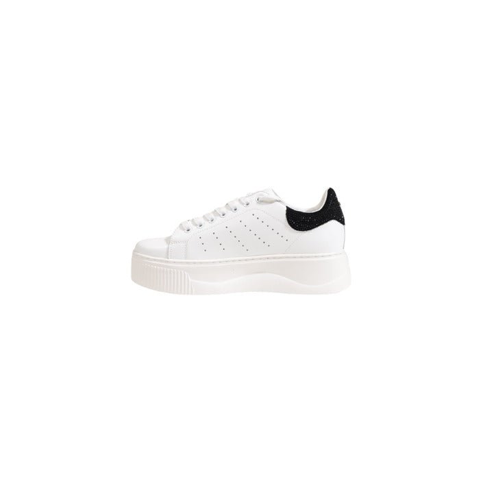 Cult Perry 4236 Low Top Platform Sneakers White - Princess Attitude